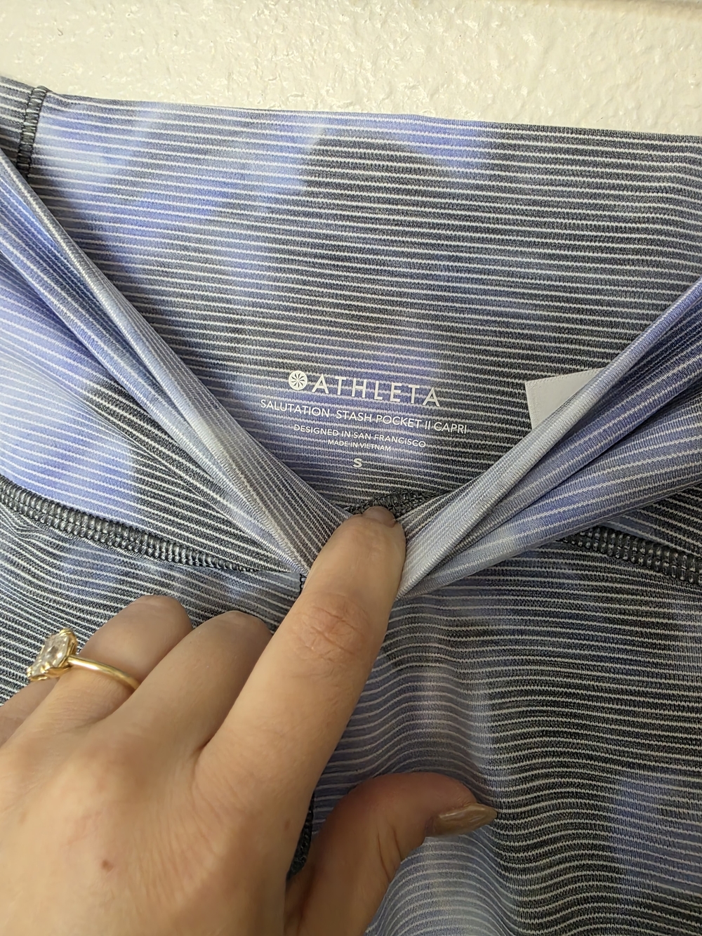 Athleta Conscious Crop Bra & Salutation Stash Pocket Crop - Picture 6 of 6